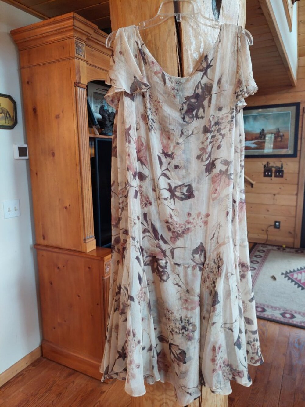 Ralph Lauren, light airy feminine chiffon dress is perfect for a warm eve, 16w